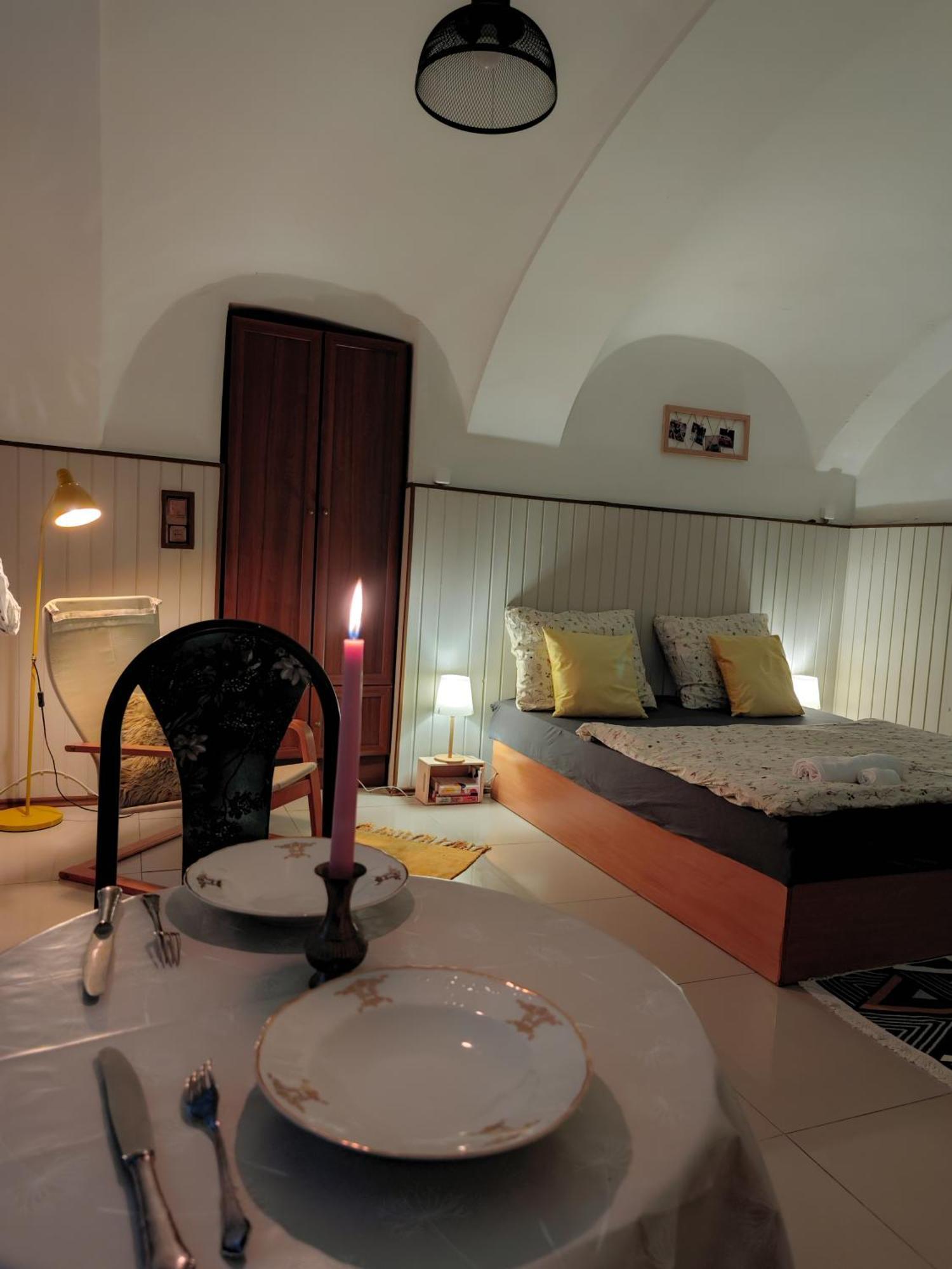 Vintage Room With Garden View Bratislava Buitenkant foto