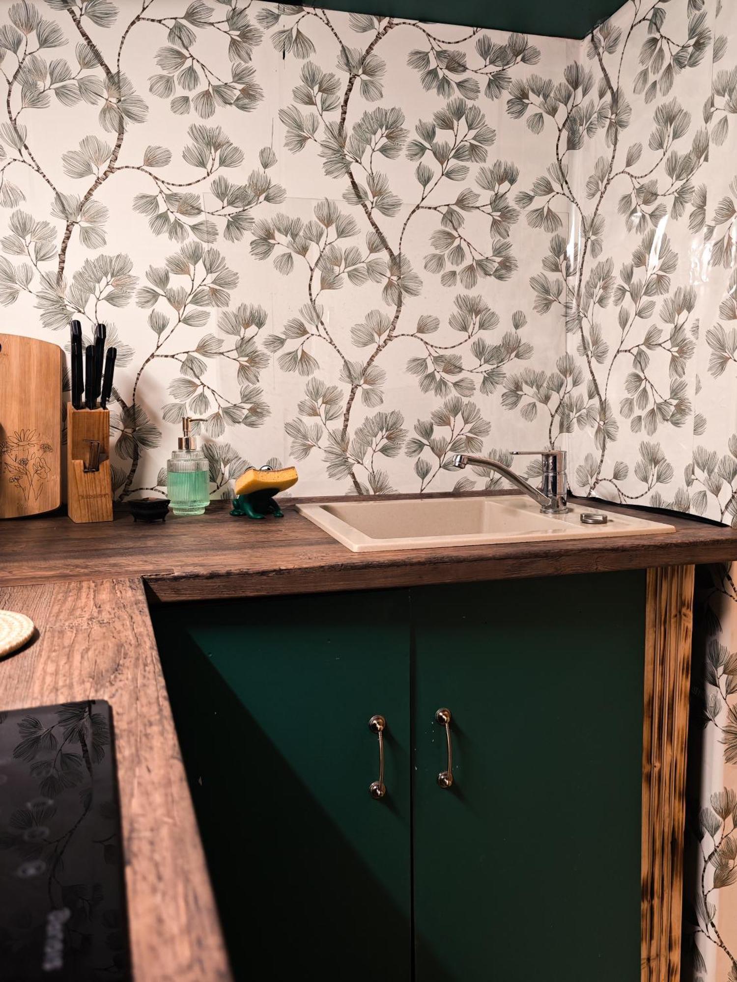 Vintage Room With Garden View Bratislava Buitenkant foto